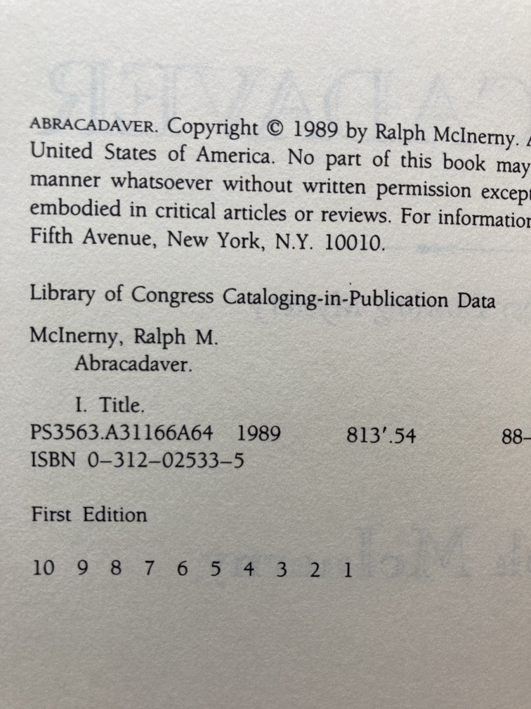 Abracadaver: A Father Dowling Mystery