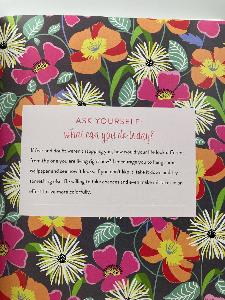 A Colorful Way of Living: How to Be More, Create More, Do More the Vera Bradley Way