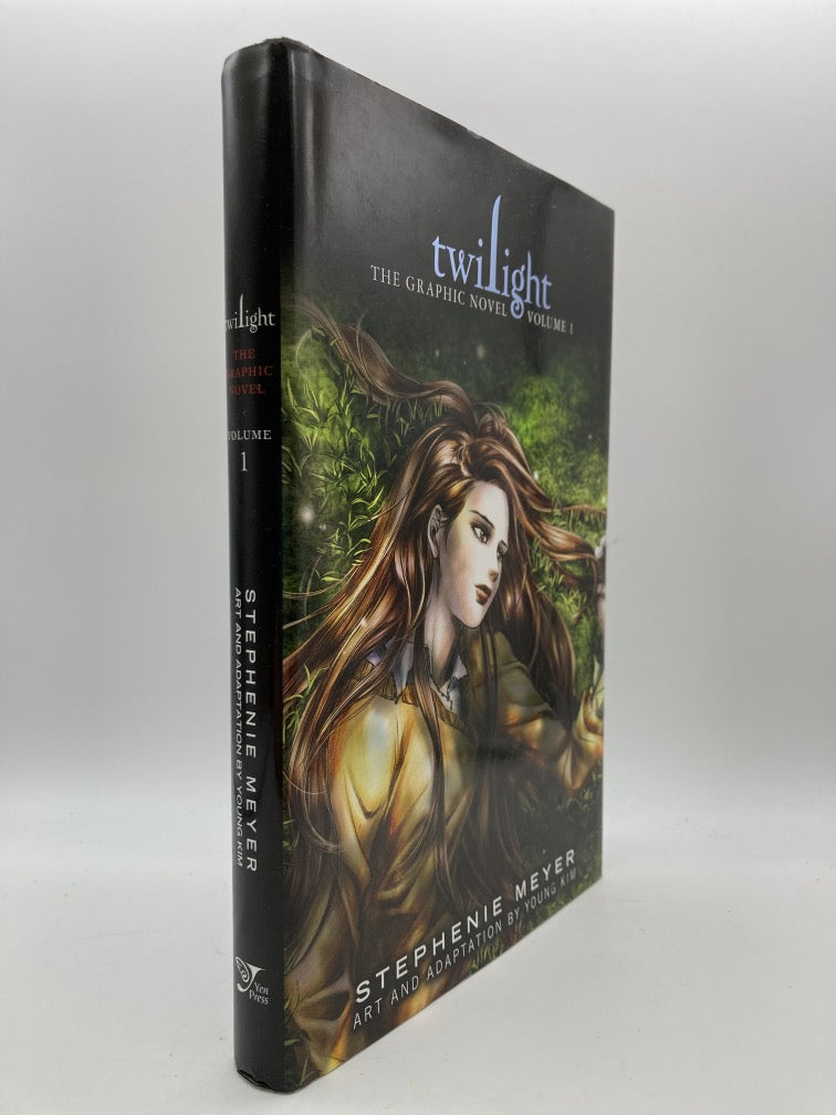 Twilight: The Graphic Novel Volume 1